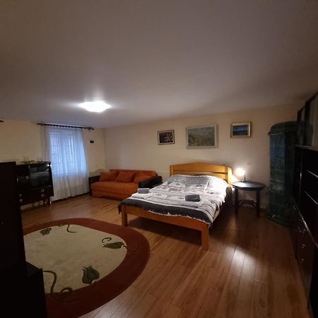 R Castle - 2 Room Apartment Brassó Kültér fotó